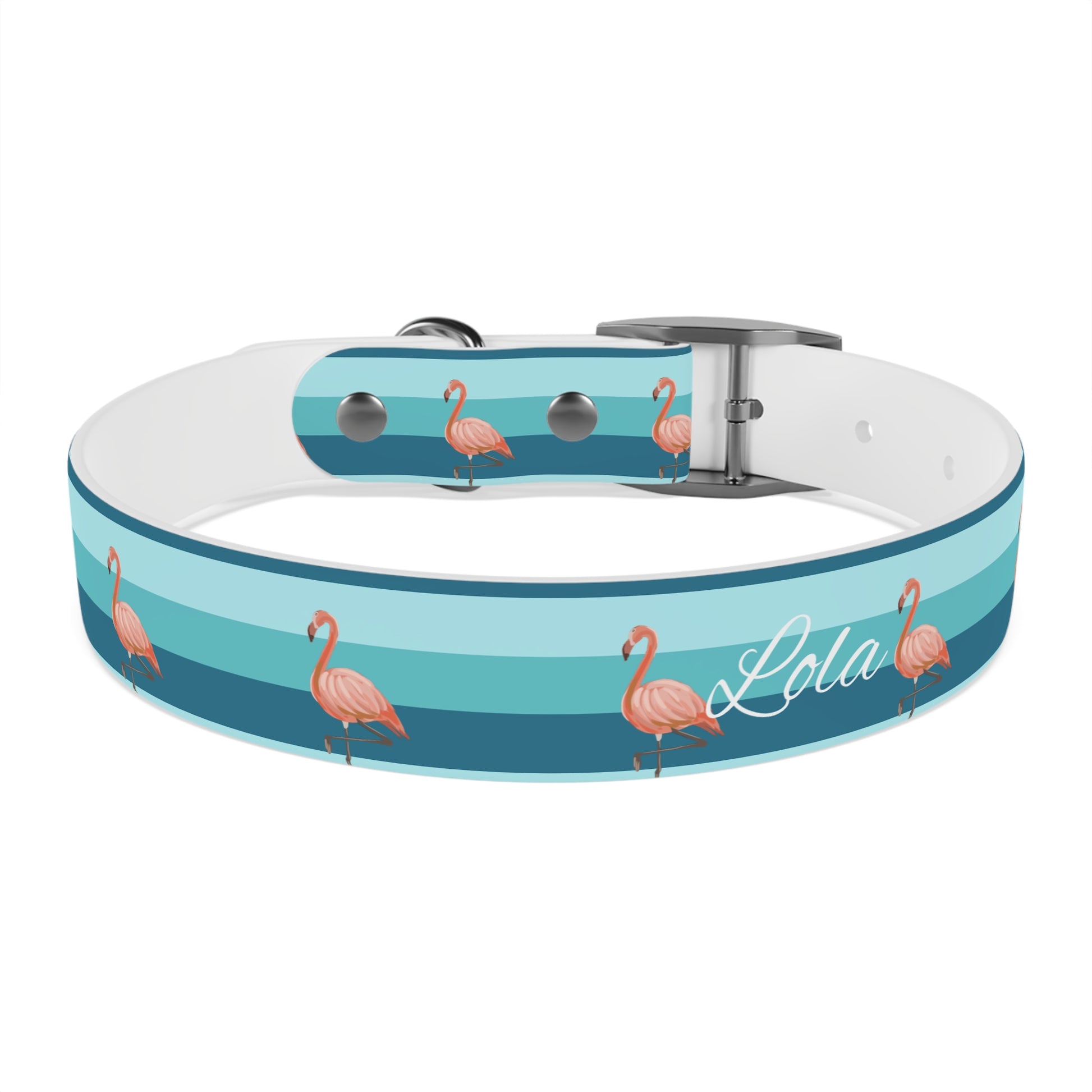 Dog collar with flamingo pattern and 'Lola' personalized name on a white background