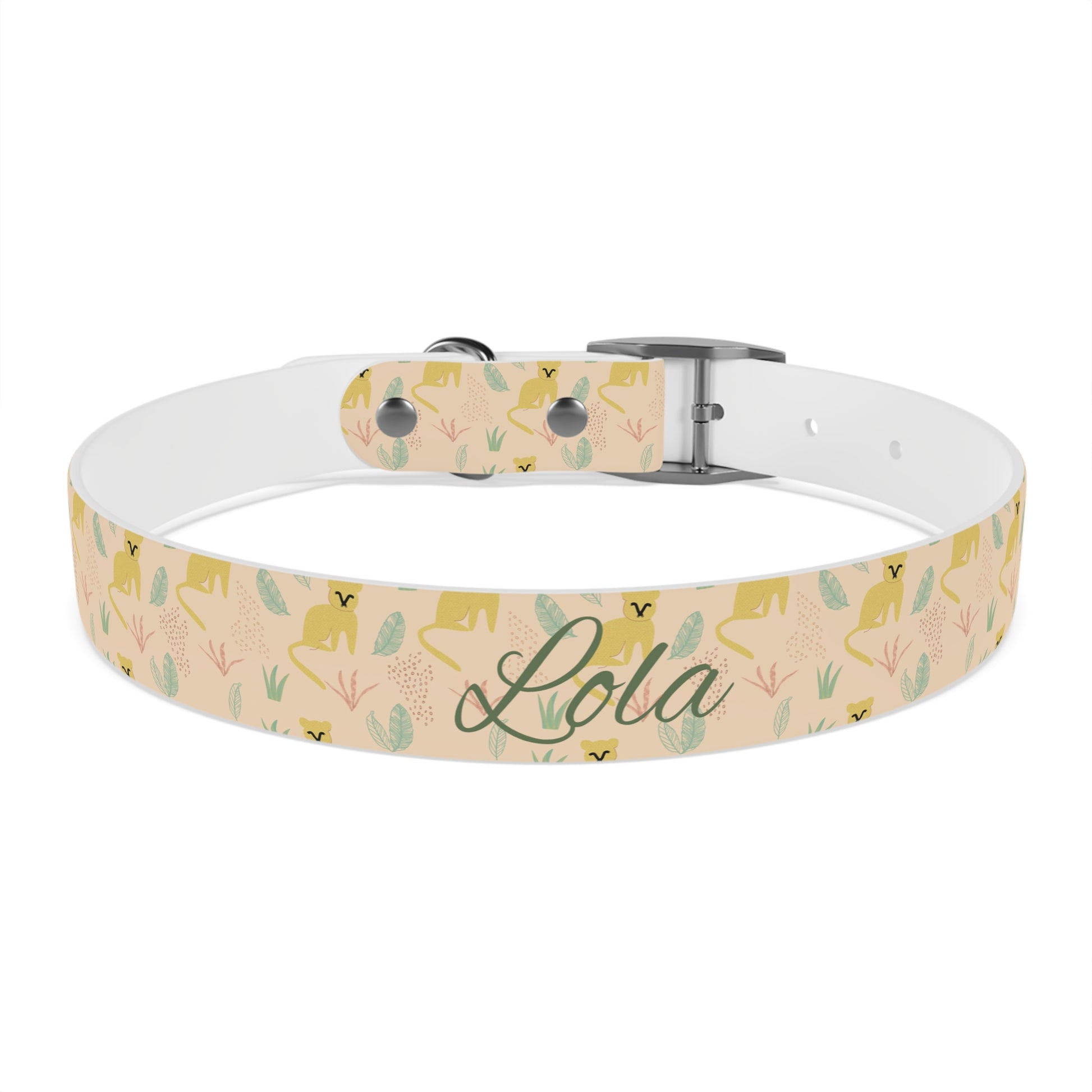 Dog collar with floral pattern and 'Lola' engraving on a white background